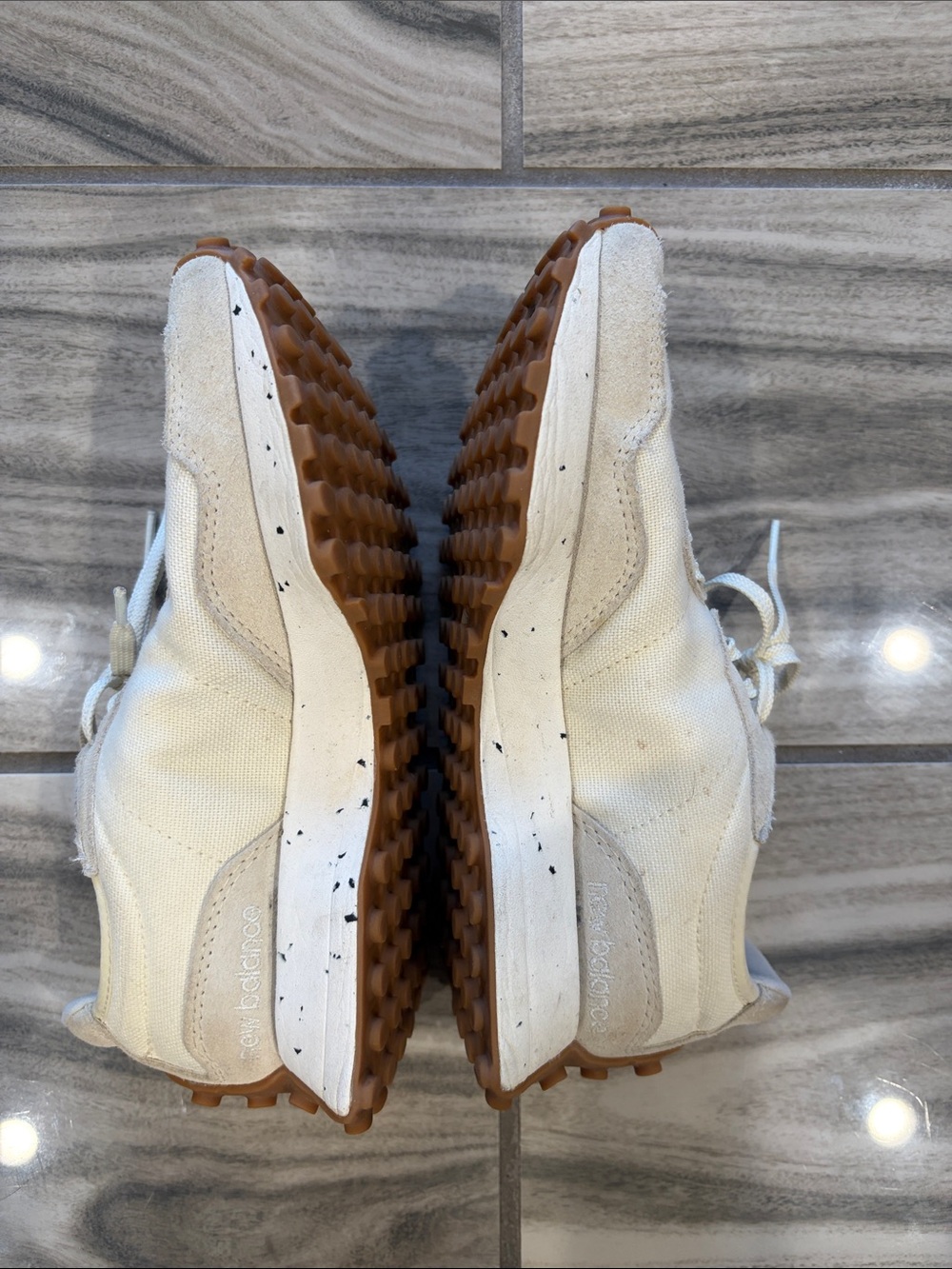 New Balance Cream White Low-Top Lace-Up Sneakers - Picture 2 of 3